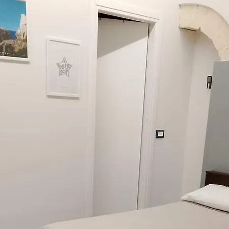 Kimia Home, Centro