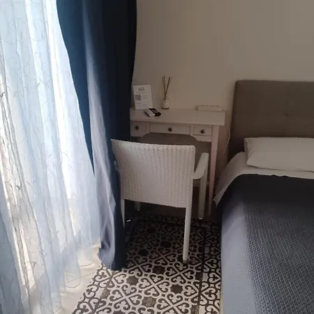 게스트하우스 Kimia Home, Centro 3*